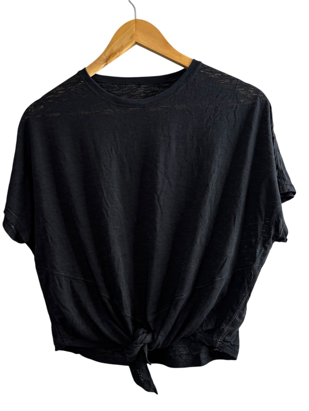 Lululemon short sleeve tie front Cropped Layer top black Women’s size 8??